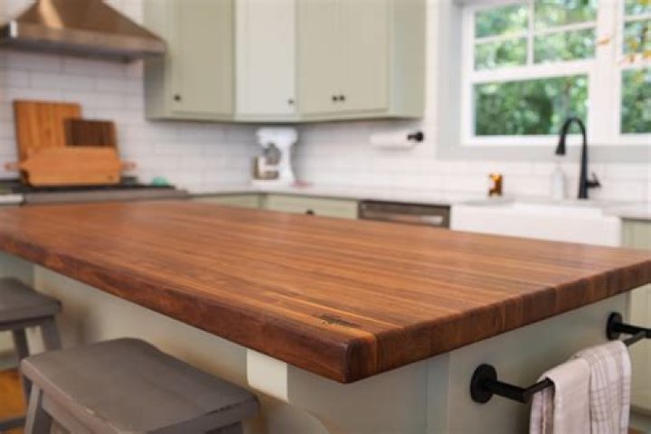 Custom Countertops
– Laurel Mercantile